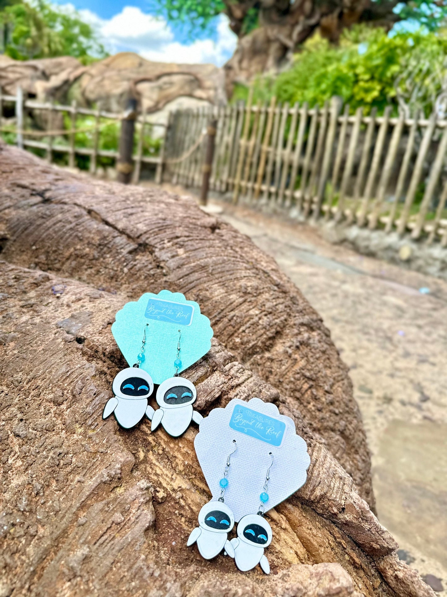 WALL•E Inspired earrings - 3D printed EVE earrings - WALL-E Plant earrings - Wall-e Directive Plant earrings - Animal Kingdom Earth Day