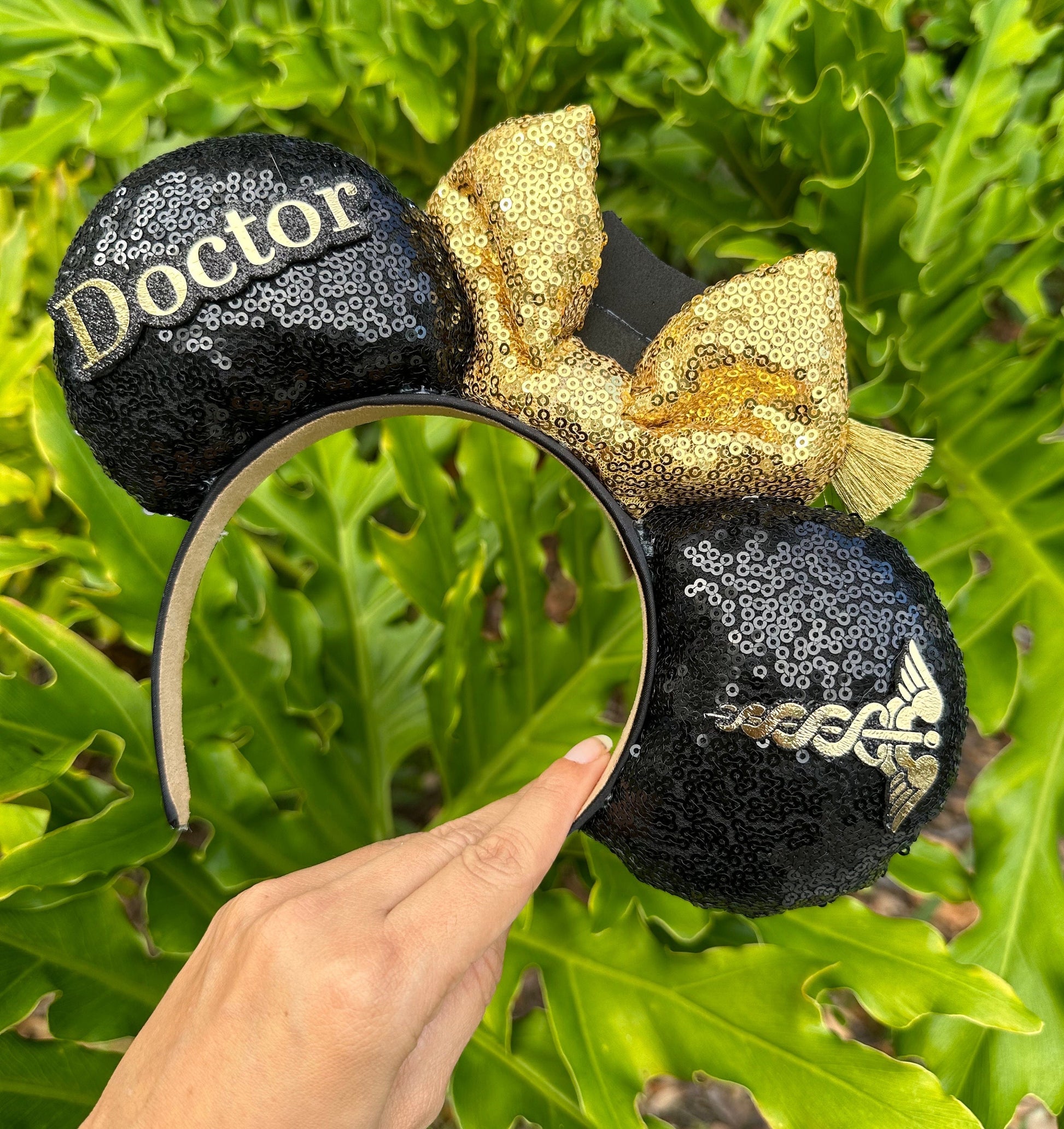 Graduation Minnie Mickey Ears - Customizable Graduation Mouse ears - Grad Ears, Graduation Minnie Ears, Grad Mickey Ears, Doctoral Tam ears