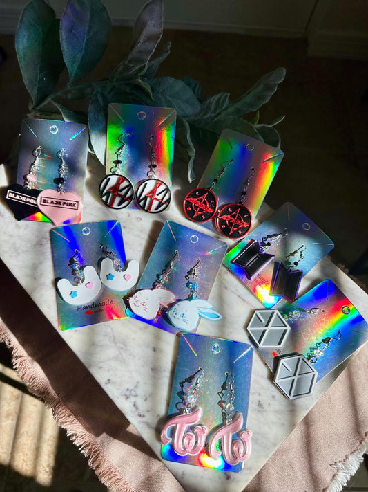 Kpop earrings, Stray kids, new jeans, twice, black pink, BTS