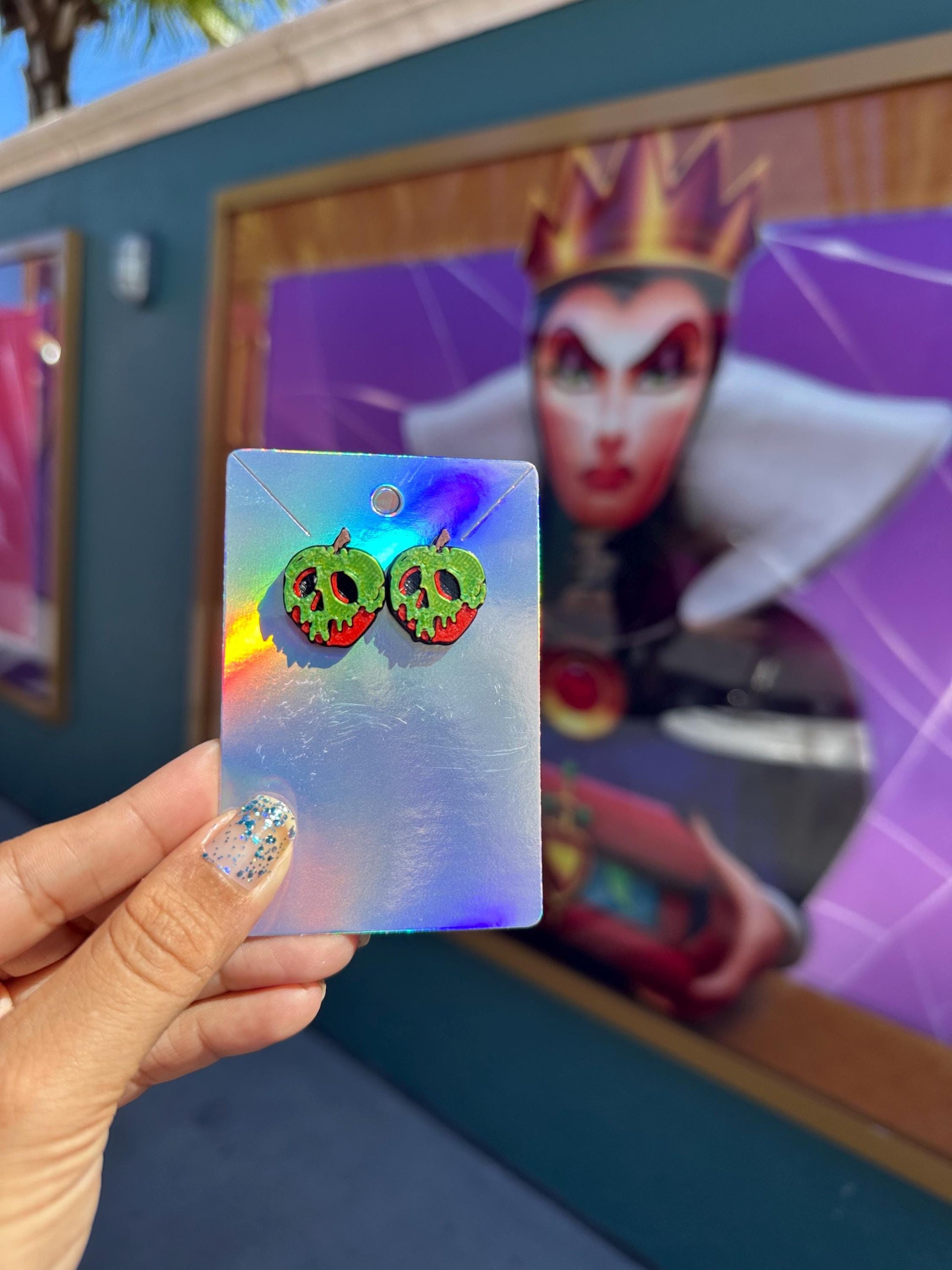 Magic Mirror on the wall Inspired Earrings - Poison Apple Earrings - Poison Apple Studs - Evil Queen - Snow White earrings - Disney Villains