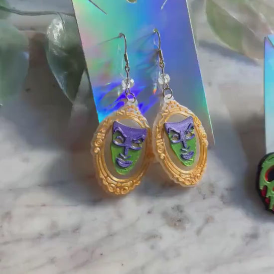 Magic Mirror on the wall Inspired Earrings - Poison Apple Earrings - Poison Apple Studs - Evil Queen - Snow White earrings - Disney Villains